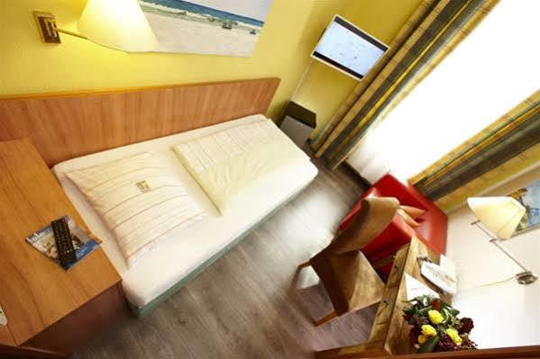 Trip Inn Hotel Blankenburg Karlsruhe Kültér fotó